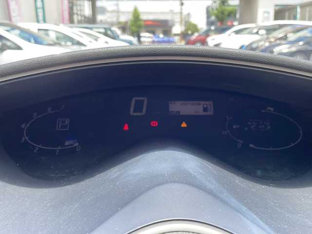 日産 セレナ ハイウェイスター Sハイブリッド 大阪府 2014(平26)年 12.3万km ダイヤモンドブラック 純正ナビ/バックカメラ/ETC/純正フリップダウンモニター/両側パワースライドドア/純正１６インチAW/ウインカーミラー/フォグランプ/純正マット/ドアバイザー/保証書/スマートキー