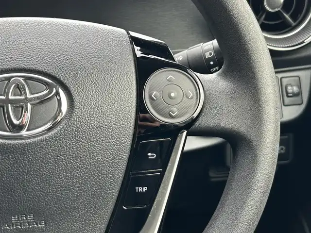 トヨタ アクア S スタイルブラック 静岡県 2018(平30)年 7万km ライムホワイトパールクリスタルシャイン トヨタセーフティセンス/純正SDナビ/・フルセグ/CD/DVD/Bluetooth/バックカメラ/ビルトインETC/ステアリングスイッチ/オートライト/スマートキー/・プッシュスタート/フォグランプ/ウインカーミラー/社外アルミホイール/ドアバイザー/電動格納ミラー