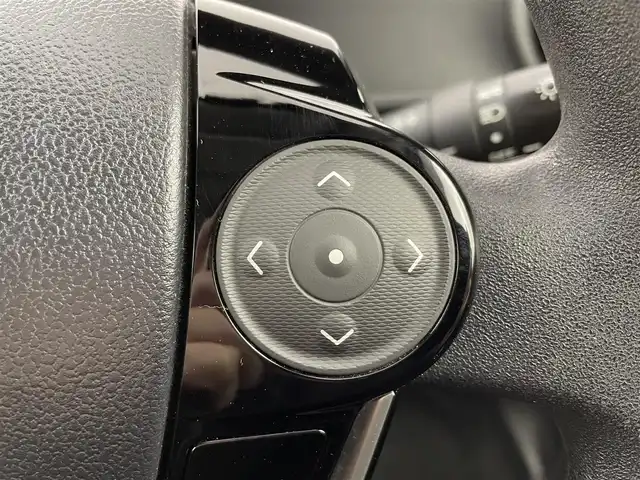 トヨタ アクア S スタイルブラック 大阪府 2018(平30)年 7万km ライムホワイトパールクリスタルシャイン トヨタセーフティセンス/純正SDナビ/　CD/DVD/BT/TV/バックカメラ/ETC/ステアリングスイッチ/オートライト/スマートキー/プッシュスタート/ドアバイザー/フォグランプ/ウインカーミラー/社外15インチアルミホイール/ドアバイザー/電動格納ミラー