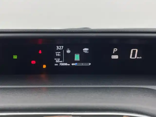 トヨタ アクア S スタイルブラック 大阪府 2018(平30)年 7万km ライムホワイトパールクリスタルシャイン トヨタセーフティセンス/純正SDナビ/　CD/DVD/BT/TV/バックカメラ/ETC/ステアリングスイッチ/オートライト/スマートキー/プッシュスタート/ドアバイザー/フォグランプ/ウインカーミラー/社外15インチアルミホイール/ドアバイザー/電動格納ミラー