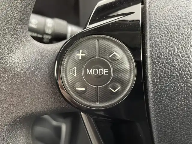 トヨタ アクア S スタイルブラック 大阪府 2018(平30)年 7万km ライムホワイトパールクリスタルシャイン トヨタセーフティセンス/純正SDナビ/　CD/DVD/BT/TV/バックカメラ/ETC/ステアリングスイッチ/オートライト/スマートキー/プッシュスタート/ドアバイザー/フォグランプ/ウインカーミラー/社外15インチアルミホイール/ドアバイザー/電動格納ミラー