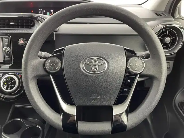 トヨタ アクア S スタイルブラック 大阪府 2018(平30)年 7万km ライムホワイトパールクリスタルシャイン トヨタセーフティセンス/純正SDナビ/　CD/DVD/BT/TV/バックカメラ/ETC/ステアリングスイッチ/オートライト/スマートキー/プッシュスタート/ドアバイザー/フォグランプ/ウインカーミラー/社外15インチアルミホイール/ドアバイザー/電動格納ミラー