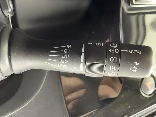 トヨタ アクア S スタイルブラック 大阪府 2018(平30)年 7万km ライムホワイトパールクリスタルシャイン トヨタセーフティセンス/純正SDナビ/　CD/DVD/BT/TV/バックカメラ/ETC/ステアリングスイッチ/オートライト/スマートキー/プッシュスタート/ドアバイザー/フォグランプ/ウインカーミラー/社外15インチアルミホイール/ドアバイザー/電動格納ミラー