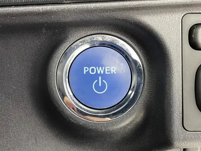 トヨタ アクア S スタイルブラック 大阪府 2018(平30)年 7万km ライムホワイトパールクリスタルシャイン トヨタセーフティセンス/純正SDナビ/　CD/DVD/BT/TV/バックカメラ/ETC/ステアリングスイッチ/オートライト/スマートキー/プッシュスタート/ドアバイザー/フォグランプ/ウインカーミラー/社外15インチアルミホイール/ドアバイザー/電動格納ミラー