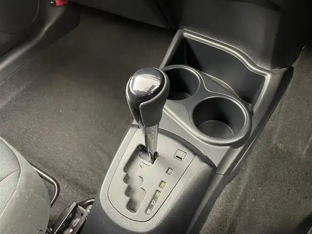 トヨタ アクア S スタイルブラック 大阪府 2018(平30)年 7万km ライムホワイトパールクリスタルシャイン トヨタセーフティセンス/純正SDナビ/　CD/DVD/BT/TV/バックカメラ/ETC/ステアリングスイッチ/オートライト/スマートキー/プッシュスタート/ドアバイザー/フォグランプ/ウインカーミラー/社外15インチアルミホイール/ドアバイザー/電動格納ミラー