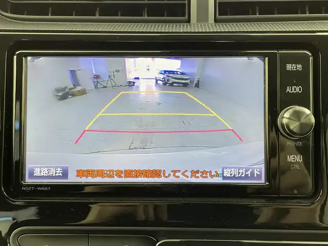 トヨタ アクア S スタイルブラック 大阪府 2018(平30)年 7万km ライムホワイトパールクリスタルシャイン トヨタセーフティセンス/純正SDナビ/　CD/DVD/BT/TV/バックカメラ/ETC/ステアリングスイッチ/オートライト/スマートキー/プッシュスタート/ドアバイザー/フォグランプ/ウインカーミラー/社外15インチアルミホイール/ドアバイザー/電動格納ミラー