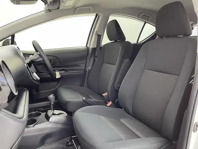 トヨタ アクア S スタイルブラック 大阪府 2018(平30)年 7万km ライムホワイトパールクリスタルシャイン トヨタセーフティセンス/純正SDナビ/　CD/DVD/BT/TV/バックカメラ/ETC/ステアリングスイッチ/オートライト/スマートキー/プッシュスタート/ドアバイザー/フォグランプ/ウインカーミラー/社外15インチアルミホイール/ドアバイザー/電動格納ミラー