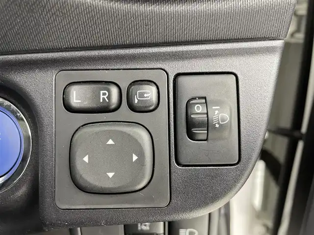 トヨタ アクア S スタイルブラック 大阪府 2018(平30)年 7万km ライムホワイトパールクリスタルシャイン トヨタセーフティセンス/純正SDナビ/　CD/DVD/BT/TV/バックカメラ/ETC/ステアリングスイッチ/オートライト/スマートキー/プッシュスタート/ドアバイザー/フォグランプ/ウインカーミラー/社外15インチアルミホイール/ドアバイザー/電動格納ミラー