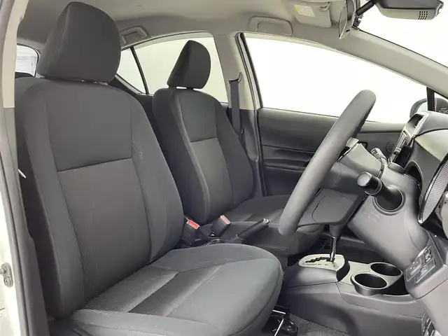 トヨタ アクア S スタイルブラック 大阪府 2018(平30)年 7万km ライムホワイトパールクリスタルシャイン トヨタセーフティセンス/純正SDナビ/　CD/DVD/BT/TV/バックカメラ/ETC/ステアリングスイッチ/オートライト/スマートキー/プッシュスタート/ドアバイザー/フォグランプ/ウインカーミラー/社外15インチアルミホイール/ドアバイザー/電動格納ミラー