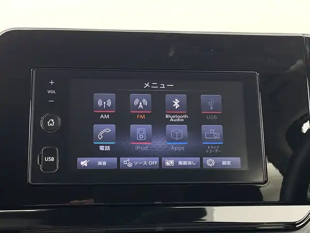 日産 ノート X FOUR 新潟県 2023(令5)年 1.5万km ピュアホワイトパール 4WD/ディスプレイオーディオ/　USB/Bluetooth/前席シートヒーター/ステアリングヒーター/LEDヘッドライト/オートライト/フォグランプ/革巻きステアリング/プッシュスタート/電動格納式ミラー/オートエアコン