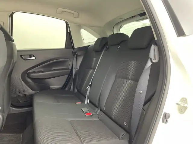 日産 ノート X FOUR 新潟県 2023(令5)年 1.5万km ピュアホワイトパール 4WD/ディスプレイオーディオ/　USB/Bluetooth/前席シートヒーター/ステアリングヒーター/LEDヘッドライト/オートライト/フォグランプ/革巻きステアリング/プッシュスタート/電動格納式ミラー/オートエアコン