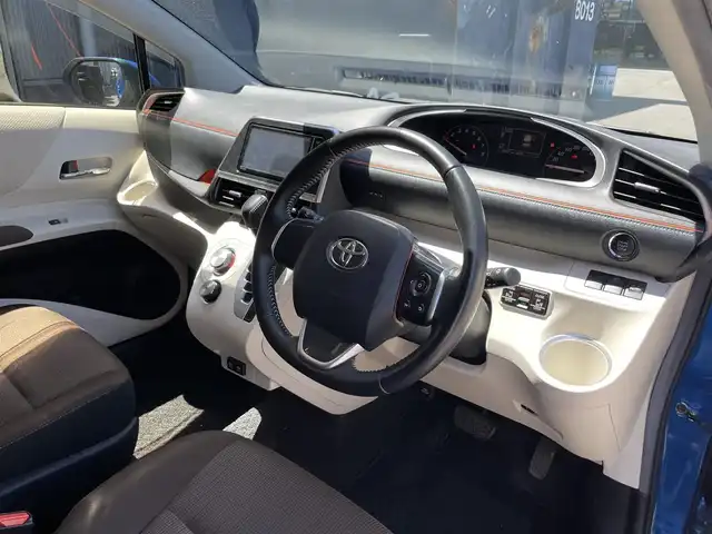 トヨタ シエンタ G 滋賀県 2018(平30)年 2.6万km コバルトブルーメタリック 禁煙車/純正ナビ(AM/FM/CD/フルセグ/Bluetooth)/ＥＴＣ/両側電動/クルーズコントロール/オートハイビーム/前後クリアランスソナー/アイドリングストップ/レーンキープアシスト/横滑り防止装置/衝突軽減システム/純正フロアマット/プッシュスタート/スマートキー×2