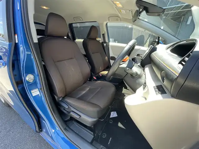 トヨタ シエンタ G 滋賀県 2018(平30)年 2.6万km コバルトブルーメタリック 禁煙車/純正ナビ(AM/FM/CD/フルセグ/Bluetooth)/ＥＴＣ/両側電動/クルーズコントロール/オートハイビーム/前後クリアランスソナー/アイドリングストップ/レーンキープアシスト/横滑り防止装置/衝突軽減システム/純正フロアマット/プッシュスタート/スマートキー×2