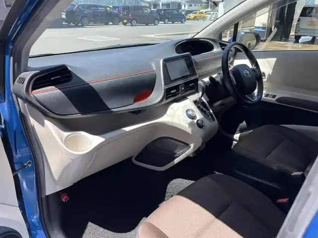 トヨタ シエンタ G 滋賀県 2018(平30)年 2.6万km コバルトブルーメタリック 禁煙車/純正ナビ(AM/FM/CD/フルセグ/Bluetooth)/ＥＴＣ/両側電動/クルーズコントロール/オートハイビーム/前後クリアランスソナー/アイドリングストップ/レーンキープアシスト/横滑り防止装置/衝突軽減システム/純正フロアマット/プッシュスタート/スマートキー×2