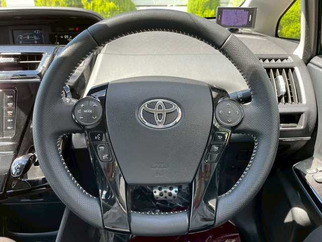 トヨタ プリウス α S ツーリングセレクション G’s 岩手県 2015(平27)年 8.9万km アティチュードブラックマイカ 純正SDナビ/（フルセグTV/CD/DVD/Bluetooth）/バックカメラ/ステアリングリモコン/社外レーダー/ドライブレコーダー/LEDデイライト/LEDヘッドライト/ビルドインETC/G’s専用純正アルミホイール