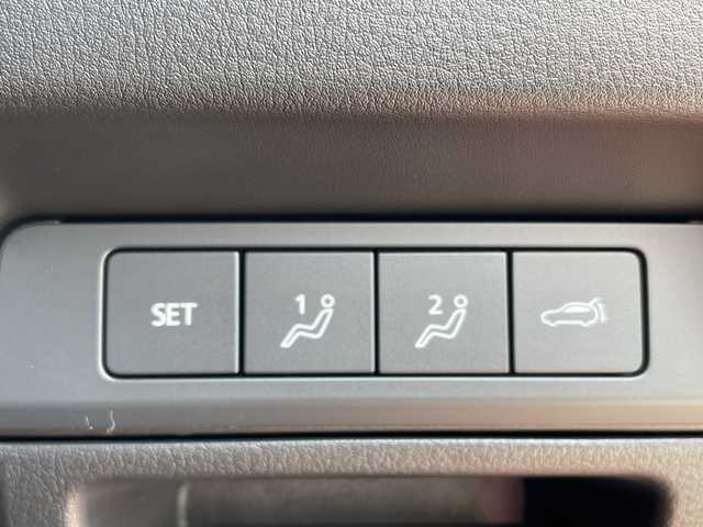 マツダ ＣＸ－６０ XD エクスクルーシブモード 神奈川県 2023(令5)年 0.7万km ソウルレッドクリスタルM 純正ＳＤナビ　Bluetooth/appleCarPlay/AndroidAuto/全方位カメラ/サンルーフ/フルセグＴＶ/電動リアゲート/純正ドライブレコーダー/ワイヤレス充電/追従走行付きクルーズコントロール/前席パワーシート/前席シートヒーター/前席エアシート/１００Ｖ/１５０Ｖコンセント/タイプＣコネクタ/ステアリングヒーター/クリアランスソナー/ブラインドスポットモニター/ダウンヒルアシストコントロール/衝突被害軽減システム/トラクションコントロールシステム/純正アルミホイール/純正フロアマット