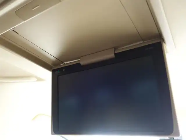 トヨタ アルファード X 山形県 2018(平30)年 9万km スティールブロンドM 純正フリップダウンモニター (V12T-R66C)/純正SDナビ/　　【CD DVD BT フルセグ MSV】/バックカメラ/両側パワースライドドア/レーダークルーズコントロール/LEDオートヘッドライト/純正16インチアルミホイール/コーナーセンサー/ステアリングスイッチ/MTモード付AT/電動格納ウィンカーミラー/フォグランプ/スマートキー×2/ETC