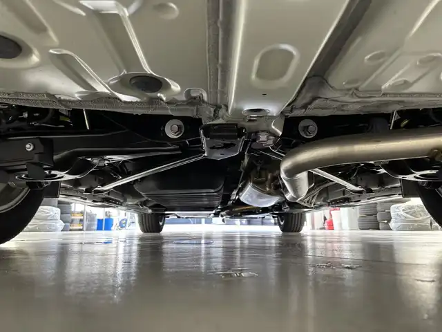 トヨタ アルファード Z 滋賀県 2025(令7)年 0.3万km プラチナホワイトパールマイカ 純正１４インチナビ/(USB/Bluetooth/HDMI/Miracast/フルセグTV)/左右独立ムーンルーフ/パノラミックビューモニター/ETC/デジタルインナーミラー/レーダークルーズコントロール/ブラインドスポットモニター/ワイヤレス充電/前後ドライブレコーダー/両側パワースライドドア/パワーバックドア/ステアリングヒーター/パワーシート/シートメモリー/シートヒーター/シートベンチレーション/ヘッドアップディスプレイ/LEDヘッドライト