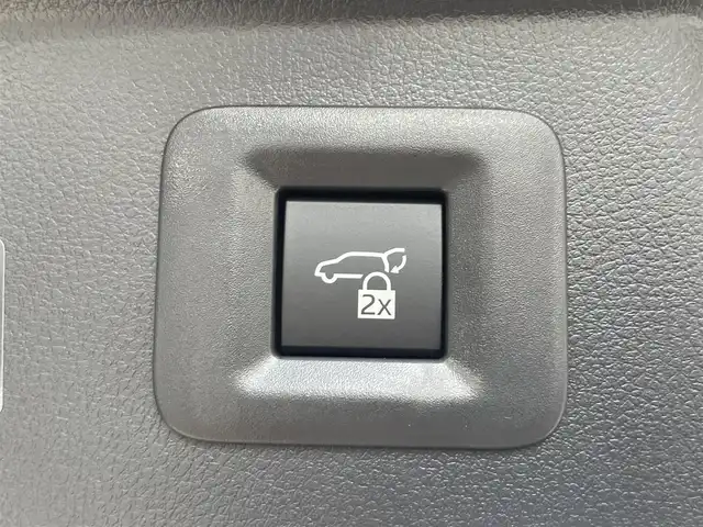 トヨタ アルファード Z 滋賀県 2025(令7)年 0.3万km プラチナホワイトパールマイカ 純正１４インチナビ/(USB/Bluetooth/HDMI/Miracast/フルセグTV)/左右独立ムーンルーフ/パノラミックビューモニター/ETC/デジタルインナーミラー/レーダークルーズコントロール/ブラインドスポットモニター/ワイヤレス充電/前後ドライブレコーダー/両側パワースライドドア/パワーバックドア/ステアリングヒーター/パワーシート/シートメモリー/シートヒーター/シートベンチレーション/ヘッドアップディスプレイ/LEDヘッドライト