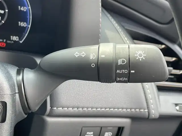 トヨタ アルファード Z 滋賀県 2025(令7)年 0.3万km プラチナホワイトパールマイカ 純正１４インチナビ/(USB/Bluetooth/HDMI/Miracast/フルセグTV)/左右独立ムーンルーフ/パノラミックビューモニター/ETC/デジタルインナーミラー/レーダークルーズコントロール/ブラインドスポットモニター/ワイヤレス充電/前後ドライブレコーダー/両側パワースライドドア/パワーバックドア/ステアリングヒーター/パワーシート/シートメモリー/シートヒーター/シートベンチレーション/ヘッドアップディスプレイ/LEDヘッドライト