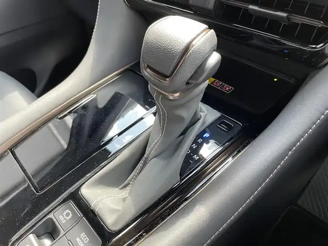 トヨタ アルファード Z 滋賀県 2025(令7)年 0.3万km プラチナホワイトパールマイカ 純正１４インチナビ/(USB/Bluetooth/HDMI/Miracast/フルセグTV)/左右独立ムーンルーフ/パノラミックビューモニター/ETC/デジタルインナーミラー/レーダークルーズコントロール/ブラインドスポットモニター/ワイヤレス充電/前後ドライブレコーダー/両側パワースライドドア/パワーバックドア/ステアリングヒーター/パワーシート/シートメモリー/シートヒーター/シートベンチレーション/ヘッドアップディスプレイ/LEDヘッドライト