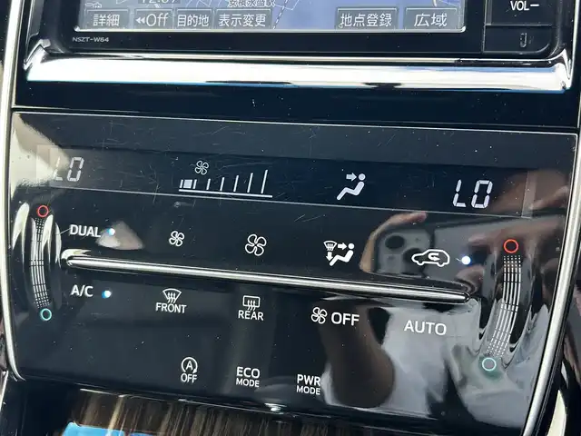 トヨタ ハリアー エレガンス 福島県 2014(平26)年 5.3万km ホワイトパールクリスタルシャイン 純正ナビ/ＡＭ／ＦＭ／ＣＤ／ＤＶＤ/Ｂｌｕｅｔｏｏｔｈ/フルセグＴＶ/バックカメラ/ハーフレザーシート/パワーシート/LEDオートライト/フォグランプ/プッシュスタート/ドライブレコーダー/カーテンエアバッグ/ミュージックサーバー/ビルトインETC