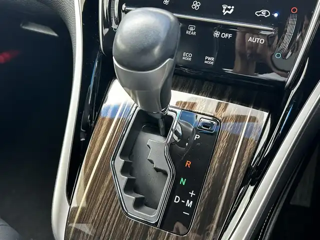 トヨタ ハリアー エレガンス 福島県 2014(平26)年 5.3万km ホワイトパールクリスタルシャイン 純正ナビ/ＡＭ／ＦＭ／ＣＤ／ＤＶＤ/Ｂｌｕｅｔｏｏｔｈ/フルセグＴＶ/バックカメラ/ハーフレザーシート/パワーシート/LEDオートライト/フォグランプ/プッシュスタート/ドライブレコーダー/カーテンエアバッグ/ミュージックサーバー/ビルトインETC