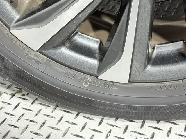 トヨタ ヴォクシー ハイブリッド S－Z 大阪府 2024(令6)年 2.5万km アティチュードブラックマイカ 快適利便パッケージ 純正10.5incナビTV バックカメラ フリップダウンモニター ハーフレザー シート＆ハンドルヒーター オットマン 電動リアゲート レーダーC 衝突軽減ブレーキ レーンアシスト 前後ドライブレコーダー