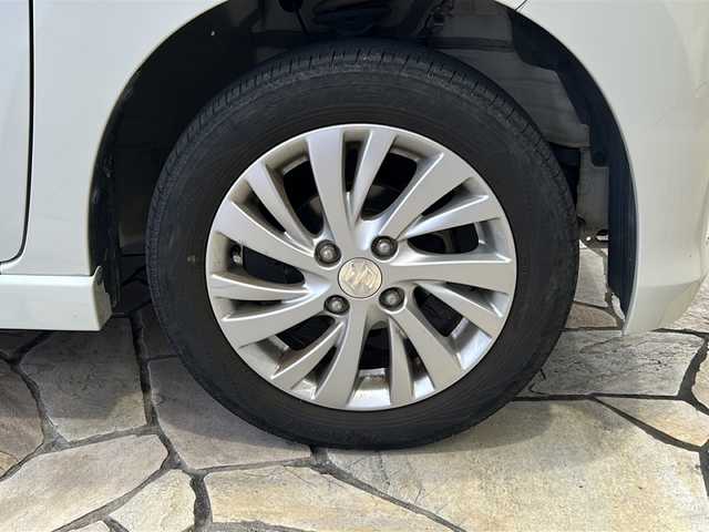 スズキ ワゴンＲ スティングレー X 石川県 2014(平26)年 6.5万km クリスタルホワイトP 純正SDナビ/・Bluetooth/・AM/・FM/・ワンセグTV/・USB/・HDMI/・iPod/・video/プリクラッシュ/・バックカメラ/・フロントグリルイルミネーション/・LEDヘッドライト/・フォグランプ/・オートライト/・純正アルミホイール/・純正フロアマット/・ステアリングリモコン/・シートヒーター/・スマートキー/・プッシュスタート/・ETC/・ドアバイザー