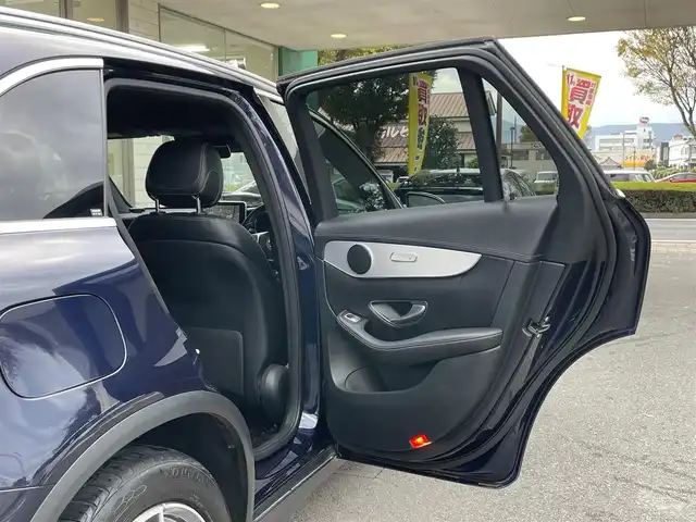 メルセデス・ベンツ ＧＬＣ２５０ 4マチック スポーツ 静岡県 2016(平28)年 8.8万km カバンサイトブルー レーダーセーフティパッケージ/ＡＣＣ　/ＨＵＤ/パークトロニック/純正ナビ　/地デジ　/３６０度カメラ　/半革シート　/メモリー付きＰＷシート　/シートヒーター/PWリアゲート/インテリジェントライト　/ＡＭＧ１９インチＡＷ　/スペアキー/保証書/取説