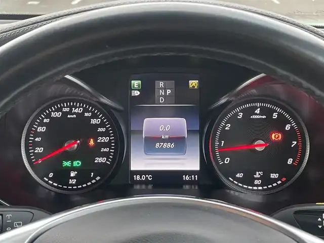 メルセデス・ベンツ ＧＬＣ２５０ 4マチック スポーツ 静岡県 2016(平28)年 8.8万km カバンサイトブルー レーダーセーフティパッケージ/ＡＣＣ　/ＨＵＤ/パークトロニック/純正ナビ　/地デジ　/３６０度カメラ　/半革シート　/メモリー付きＰＷシート　/シートヒーター/PWリアゲート/インテリジェントライト　/ＡＭＧ１９インチＡＷ　/スペアキー/保証書/取説