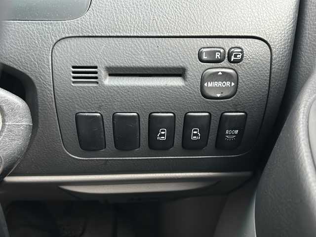 トヨタ アルファード Ｖ AS プレミアム アルカンターラ 富山県 2004(平16)年 12.1万km ホワイトパールマイカ ツインサンルーフ/両側パワースライドドア/純正HDDナビ(NHDT-W54V)/DVD再生/バックカメラ/ETC/純正17インチAW/後席モニター(V7T-R54)/電格ドアミラー/キーレスエントリー/HIDヘッドライト/フォグ/純正フロアマット/皮巻きステアリング/純正ドアバイザー/ISOFIX対応/ステアリングスイッチ/バニティミラー(D/N)/保証書・スペアキー×２