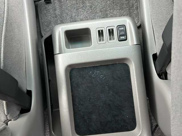 トヨタ アルファード Ｖ AS プレミアム アルカンターラ 富山県 2004(平16)年 12.1万km ホワイトパールマイカ ツインサンルーフ/両側パワースライドドア/純正HDDナビ(NHDT-W54V)/DVD再生/バックカメラ/ETC/純正17インチAW/後席モニター(V7T-R54)/電格ドアミラー/キーレスエントリー/HIDヘッドライト/フォグ/純正フロアマット/皮巻きステアリング/純正ドアバイザー/ISOFIX対応/ステアリングスイッチ/バニティミラー(D/N)/保証書・スペアキー×２