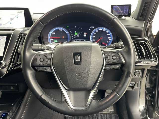 トヨタ クラウン ハイブリッド RS アドバンス Four 道央・札幌 2018(平30)年 8.2万km プレシャスブラックパール ・4WD/・純正ナビ&TV&CD&DVD&BT&SD&Miracast/・全方位カメラ/・サンルーフ/・トヨタセーフティセンス/・レーダークルーズコントロール/・レザーシート/・メモリー付きシート/・前席シートヒーター/・前席ベンチレーション/・ステアリングヒーター/・純正エンジンスターター/・社外ドライブレコーダー/・LEDヘッドライト/・オートライト/・スマートキー/・スペアキー/・純正AW付夏タイヤ積込