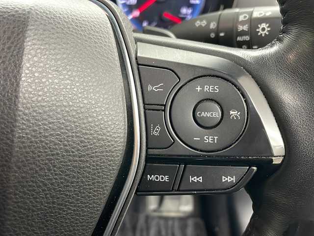 トヨタ クラウン ハイブリッド RS アドバンス Four 道央・札幌 2018(平30)年 8.2万km プレシャスブラックパール ・4WD/・純正ナビ&TV&CD&DVD&BT&SD&Miracast/・全方位カメラ/・サンルーフ/・トヨタセーフティセンス/・レーダークルーズコントロール/・レザーシート/・メモリー付きシート/・前席シートヒーター/・前席ベンチレーション/・ステアリングヒーター/・純正エンジンスターター/・社外ドライブレコーダー/・LEDヘッドライト/・オートライト/・スマートキー/・スペアキー/・純正AW付夏タイヤ積込