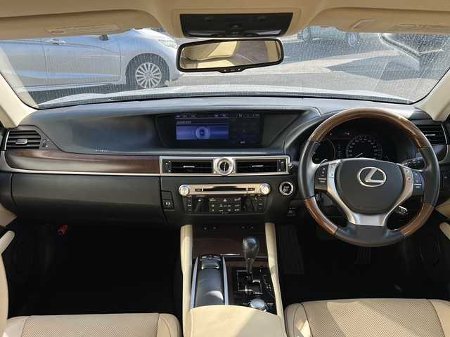 レクサス ＧＳ 450h Iパッケージ 香川県 2012(平24)年 5.7万km ソニックシルバー 登録時走行距離：56216km/純正ナビゲーション/【AM/FM/BT/フルセグ/CD/DVD】/バックカメラ/ブラインドスポットモニター/衝突被害軽減システム/車線逸脱防止支援システム/レーダークルーズコントロール/誤発進抑制制御機能/横滑り防止装置/ステアリングリモコン/ビルトインETC/シートヒーター/エアシート/パワーシート/純正17インチアルミホイール/純正フロアマット/LEDヘッドライト/フォグランプ/オートヘッドライト/スマートキー/プッシュスタート