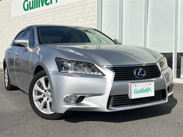 レクサス ＧＳ 450h Iパッケージ 香川県 2012(平24)年 5.7万km ソニックシルバー 登録時走行距離：56216km/純正ナビゲーション/【AM/FM/BT/フルセグ/CD/DVD】/バックカメラ/ブラインドスポットモニター/衝突被害軽減システム/車線逸脱防止支援システム/レーダークルーズコントロール/誤発進抑制制御機能/横滑り防止装置/ステアリングリモコン/ビルトインETC/シートヒーター/エアシート/パワーシート/純正17インチアルミホイール/純正フロアマット/LEDヘッドライト/フォグランプ/オートヘッドライト/スマートキー/プッシュスタート