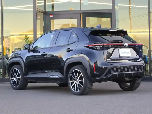 トヨタ ヤリスクロス ハイブリッド GRスポーツ 東京都 2023(令5)年 2.3万km ブラックマイカ 純正ディスプレイオーディオ/パノラミックビューモニター/ハーフレザーシート/シートヒーター/ステアリングヒーター/LEDヘッドライト/オートライト/スマートキー/Toyota Safety Sense/・プリクラッシュセーフティ/・レーントレーシングアシスト/・レーダークルーズコントロール/・オートマチックハイビーム/・ブラインドスポットモニター