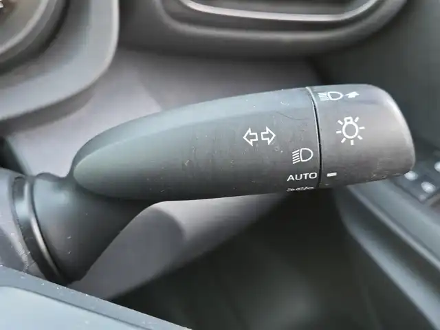 トヨタ ヤリスクロス ハイブリッド GRスポーツ 東京都 2023(令5)年 2.3万km ブラックマイカ 純正ディスプレイオーディオ/パノラミックビューモニター/ハーフレザーシート/シートヒーター/ステアリングヒーター/LEDヘッドライト/オートライト/スマートキー/Toyota Safety Sense/・プリクラッシュセーフティ/・レーントレーシングアシスト/・レーダークルーズコントロール/・オートマチックハイビーム/・ブラインドスポットモニター