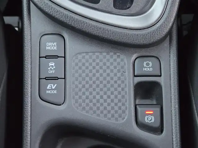 トヨタ ヤリスクロス ハイブリッド GRスポーツ 東京都 2023(令5)年 2.3万km ブラックマイカ 純正ディスプレイオーディオ/パノラミックビューモニター/ハーフレザーシート/シートヒーター/ステアリングヒーター/LEDヘッドライト/オートライト/スマートキー/Toyota Safety Sense/・プリクラッシュセーフティ/・レーントレーシングアシスト/・レーダークルーズコントロール/・オートマチックハイビーム/・ブラインドスポットモニター