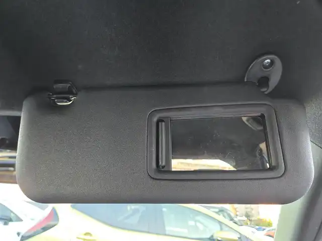 トヨタ ヤリスクロス ハイブリッド GRスポーツ 東京都 2023(令5)年 2.3万km ブラックマイカ 純正ディスプレイオーディオ/パノラミックビューモニター/ハーフレザーシート/シートヒーター/ステアリングヒーター/LEDヘッドライト/オートライト/スマートキー/Toyota Safety Sense/・プリクラッシュセーフティ/・レーントレーシングアシスト/・レーダークルーズコントロール/・オートマチックハイビーム/・ブラインドスポットモニター