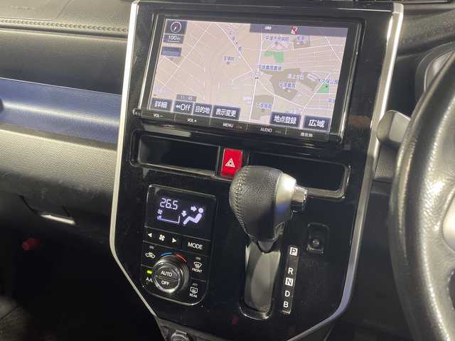 トヨタ ルーミー カスタムG－T 神奈川県 2017(平29)年 7.4万km ブラックマイカメタリック 純正9インチナビ/スマートアシスト2/衝突被害軽減システム/バックカメラ/クルーズコントロール/フリップダウンモニター/両側パワースライドドア/横滑り防止装置/ETC/アイドリングストップ/LEDヘッドライト/フォグランプ/オートライト/ウィンカーミラー/電動格納ミラー/純正15インチAW/シートリフター/プッシュスタート/スマートキー/フロアマット/衝突回避支援ブレーキ機能/衝突警報機能/車線逸脱警報機能/誤発進抑制制御機能/先行者発進お知らせ機能