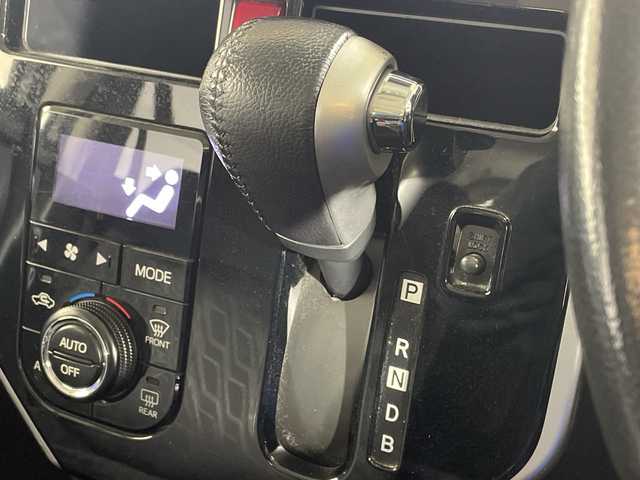 トヨタ ルーミー カスタムG－T 神奈川県 2017(平29)年 7.4万km ブラックマイカメタリック 純正9インチナビ/スマートアシスト2/衝突被害軽減システム/バックカメラ/クルーズコントロール/フリップダウンモニター/両側パワースライドドア/横滑り防止装置/ETC/アイドリングストップ/LEDヘッドライト/フォグランプ/オートライト/ウィンカーミラー/電動格納ミラー/純正15インチAW/シートリフター/プッシュスタート/スマートキー/フロアマット/衝突回避支援ブレーキ機能/衝突警報機能/車線逸脱警報機能/誤発進抑制制御機能/先行者発進お知らせ機能