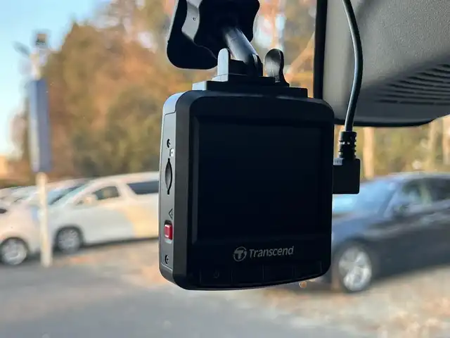 スズキ ハスラー F リミテッド Ⅱ 栃木県 2018(平30)年 8.8万km ブルーイッシュブラックパール/シルバー2トーン (株)IDOMが運営する【じしゃロン宇都宮店】の自社ローン対象車両になります。こちらは現金ご利用時の価格です。自社ローンご希望の方は別途その旨お申付け下さい。/シートヒーター/スマートキー/プッシュボタンスタート/ＨＩＤヘッドライト/オートライト/衝突軽減ブレーキ/電動格納ミラー/アイドリングストップ/フロアマット