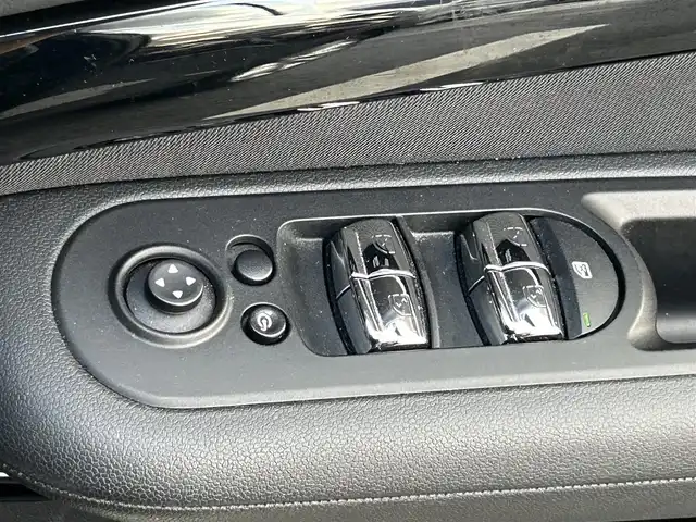 ＭＩＮＩ ＢＭＷ ミニ クラブマン クーパーD 京都府 2020(令2)年 5.8万km MINI Yoursエニグマティックブラック ・ワンオーナー/・衝突軽減ブレーキ/・レーダークルコン/・ターボ車/・純正HDDナビ/・AM/FM/BT/USB/・バックカメラ/・前後PDC/・シートヒーター/・LEDヘッドライト/・純正１７インチAW/・ETC/・AAC/・スマートキー/スペアキー有/・サイドエアバッグ/カーテンエアバッグ/・取扱説明書/・保証書