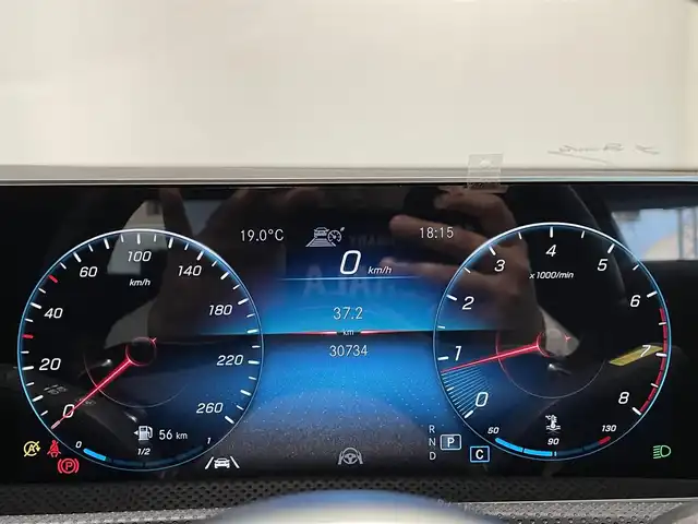 メルセデス・ベンツ Ａ１８０ スタイル AMGライン 愛知県 2018(平30)年 3.1万km マウンテングレー レーダーセーフティＰＫＧ　/ナビゲーションＰＫＧ　/ハーフレザー　/シートヒーター　/ＭＢＵＸ　/Ｂｌｕｅｔｏｏｔｈ　/フルセグＴＶ　/バックカメラ　/ＡＣＣ　/ＬＣＡ　/ＬＫＡ　/ＢＳＭ　/ワイヤレスチャージ　/ＥＴＣ２．０/プッシュスタート/アイドリングストップ/ウィンカーミラー