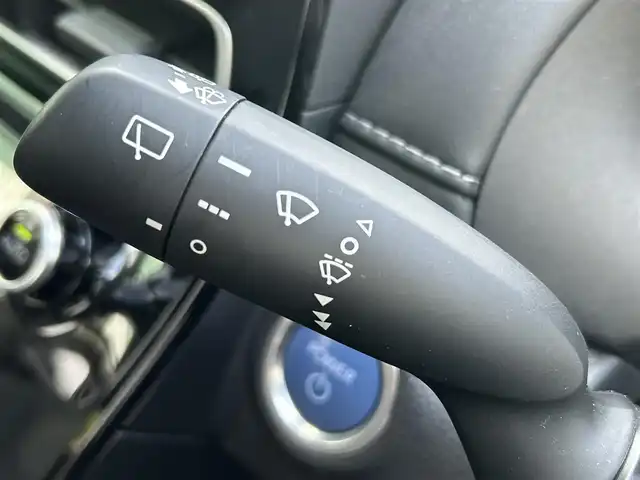 トヨタ アクア G 島根県 2021(令3)年 2.8万km シルバーM トヨタセーフティセンス/純正ディスプレイオーディオ/フルセグTV/Bluetooth/レーダークルーズコントロール/ステアリングスイッチ/前後ドライブレコーダー /LEDオートライト/オートマチックハイビーム /ビルトインETC/スマートキー/スペアキー /プッシュスタート /純正フロアマット/ドアバイザー/アルミホイール付きスタッドレス積み込み