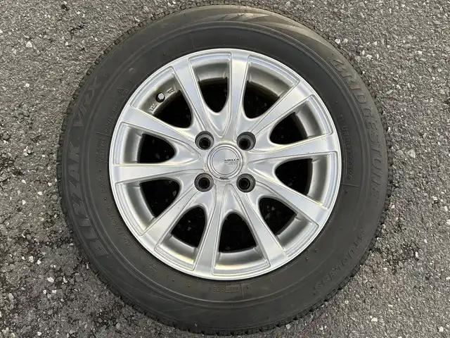 トヨタ アクア G 島根県 2021(令3)年 2.8万km シルバーM トヨタセーフティセンス/純正ディスプレイオーディオ/フルセグTV/Bluetooth/レーダークルーズコントロール/ステアリングスイッチ/前後ドライブレコーダー /LEDオートライト/オートマチックハイビーム /ビルトインETC/スマートキー/スペアキー /プッシュスタート /純正フロアマット/ドアバイザー/アルミホイール付きスタッドレス積み込み