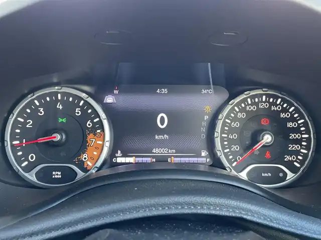 クライスラー・ジープ ジープ レネゲード リミテッド 福岡県 2018(平30)年 4.8万km アンヴィルクリアコート ワンオーナー/純正メーカーナビ/（Bluetooth対応/ワンセグ）/ブラインドスポットモニター/バックカメラ/電動リアゲート/前席パワーシート/クルーズコントロール/ルーフレール/ビルトインETC/レザーシート/純正アルミホイール/純正フロアマット/プッシュスタート/保証書/取扱説明書/スペアキー