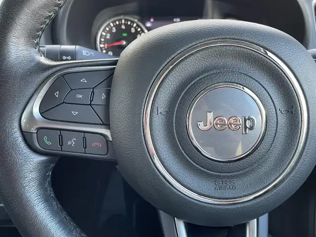 クライスラー・ジープ ジープ レネゲード リミテッド 福岡県 2018(平30)年 4.8万km アンヴィルクリアコート ワンオーナー/純正メーカーナビ/（Bluetooth対応/ワンセグ）/ブラインドスポットモニター/バックカメラ/電動リアゲート/前席パワーシート/クルーズコントロール/ルーフレール/ビルトインETC/レザーシート/純正アルミホイール/純正フロアマット/プッシュスタート/保証書/取扱説明書/スペアキー